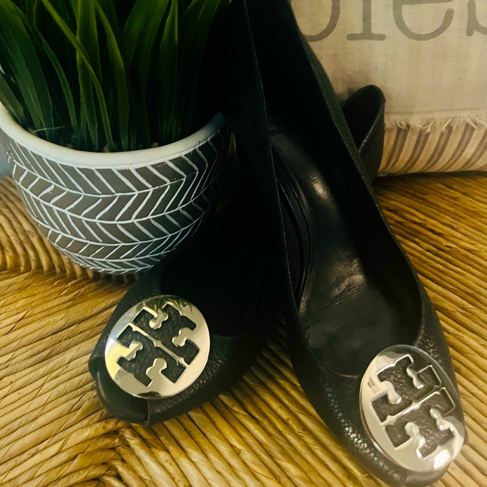 TORI BURCH leather peep-toe wedge-size 8.5 Bill